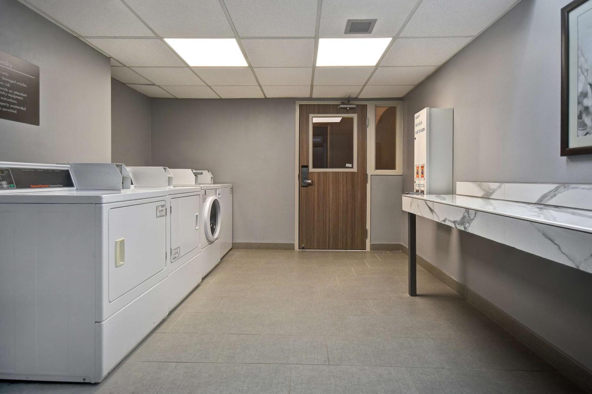 Doubletree By Hilton St. Louis Airport, Mo Hotel Woodson Terrace Ngoại thất bức ảnh