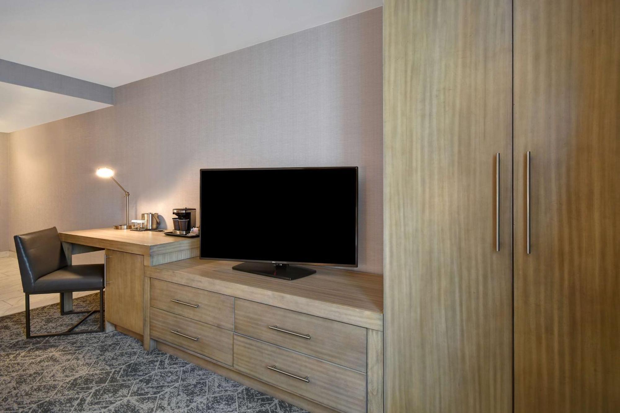 Doubletree By Hilton St. Louis Airport, Mo Hotel Woodson Terrace Ngoại thất bức ảnh