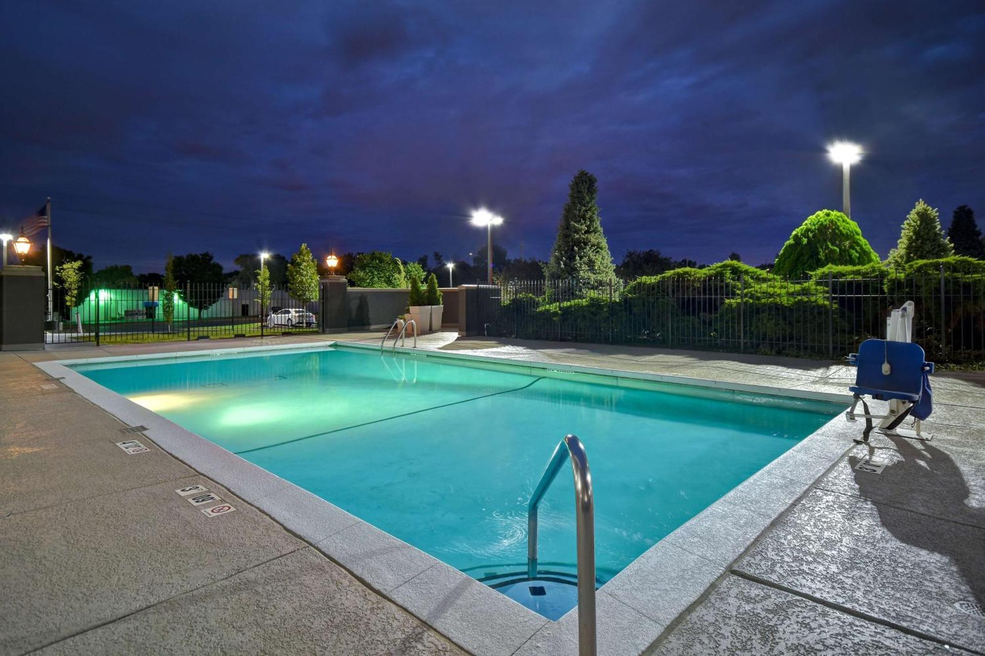 Doubletree By Hilton St. Louis Airport, Mo Hotel Woodson Terrace Ngoại thất bức ảnh